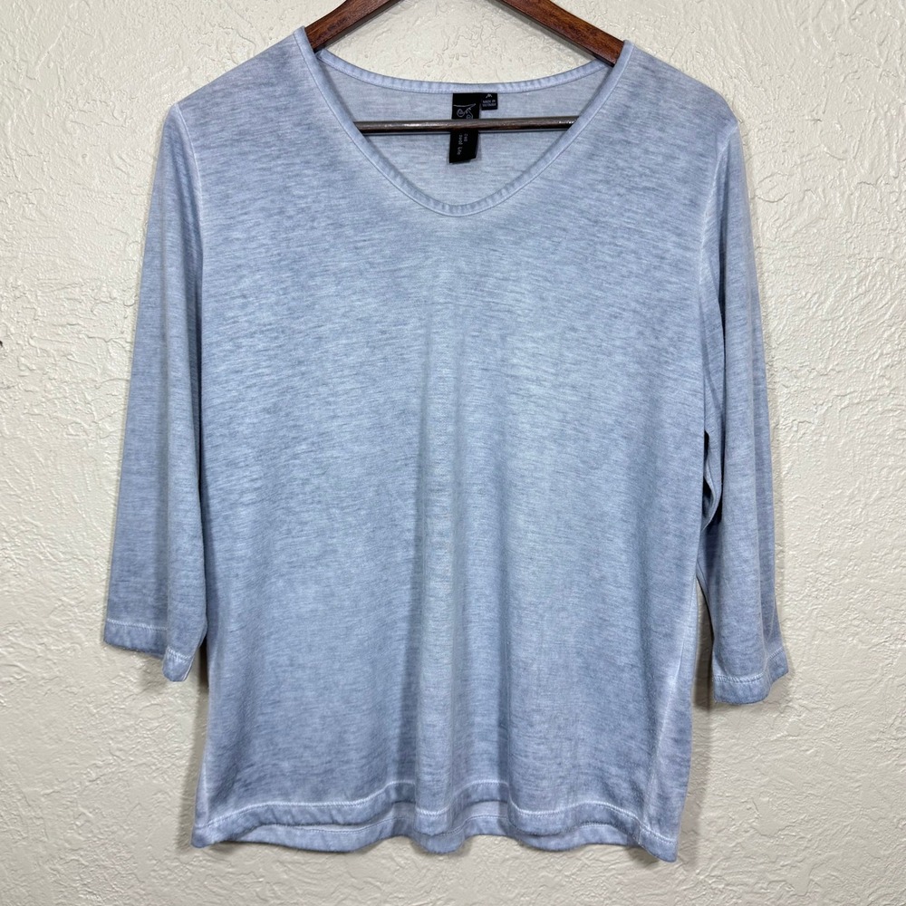 Focus Casual Life Top Medium R-1012 Sky Blue Minimalist Travel Coastal Beach Art